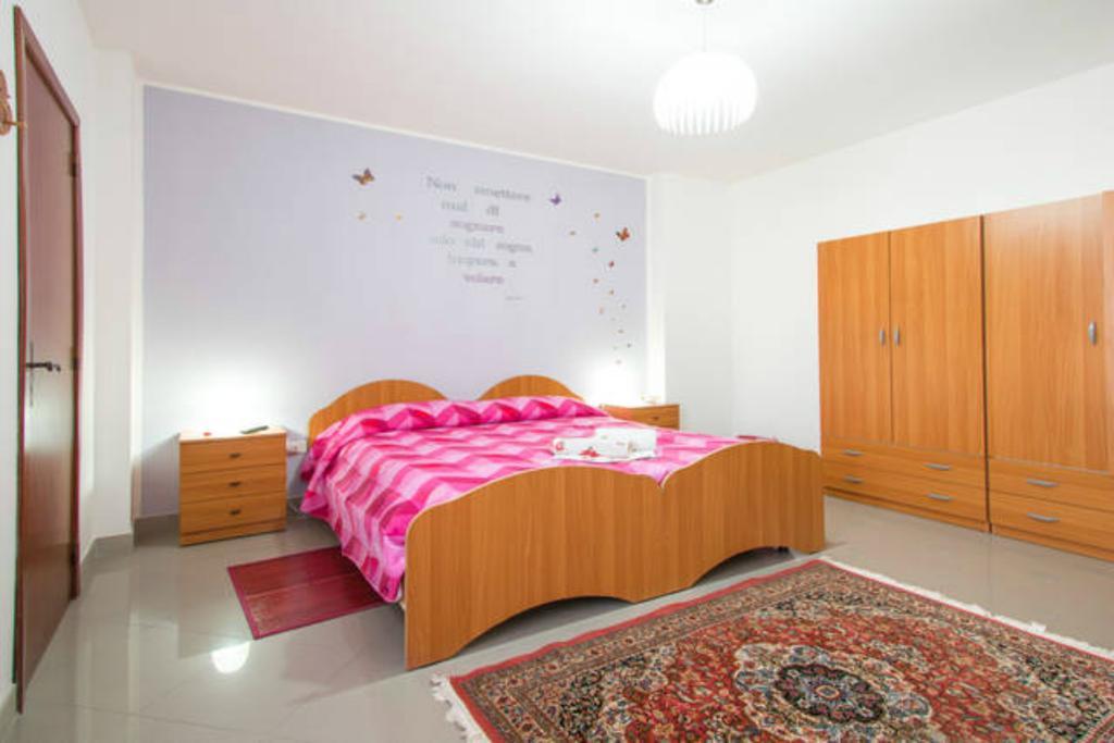Lo Specchio Del Salento Bed and Breakfast Lecce Kamer foto