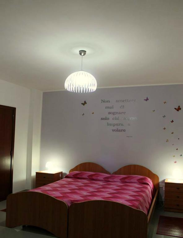 Lo Specchio Del Salento Bed and Breakfast Lecce Kamer foto