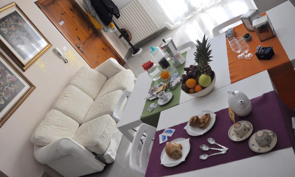 Lo Specchio Del Salento Bed and Breakfast Lecce Buitenkant foto
