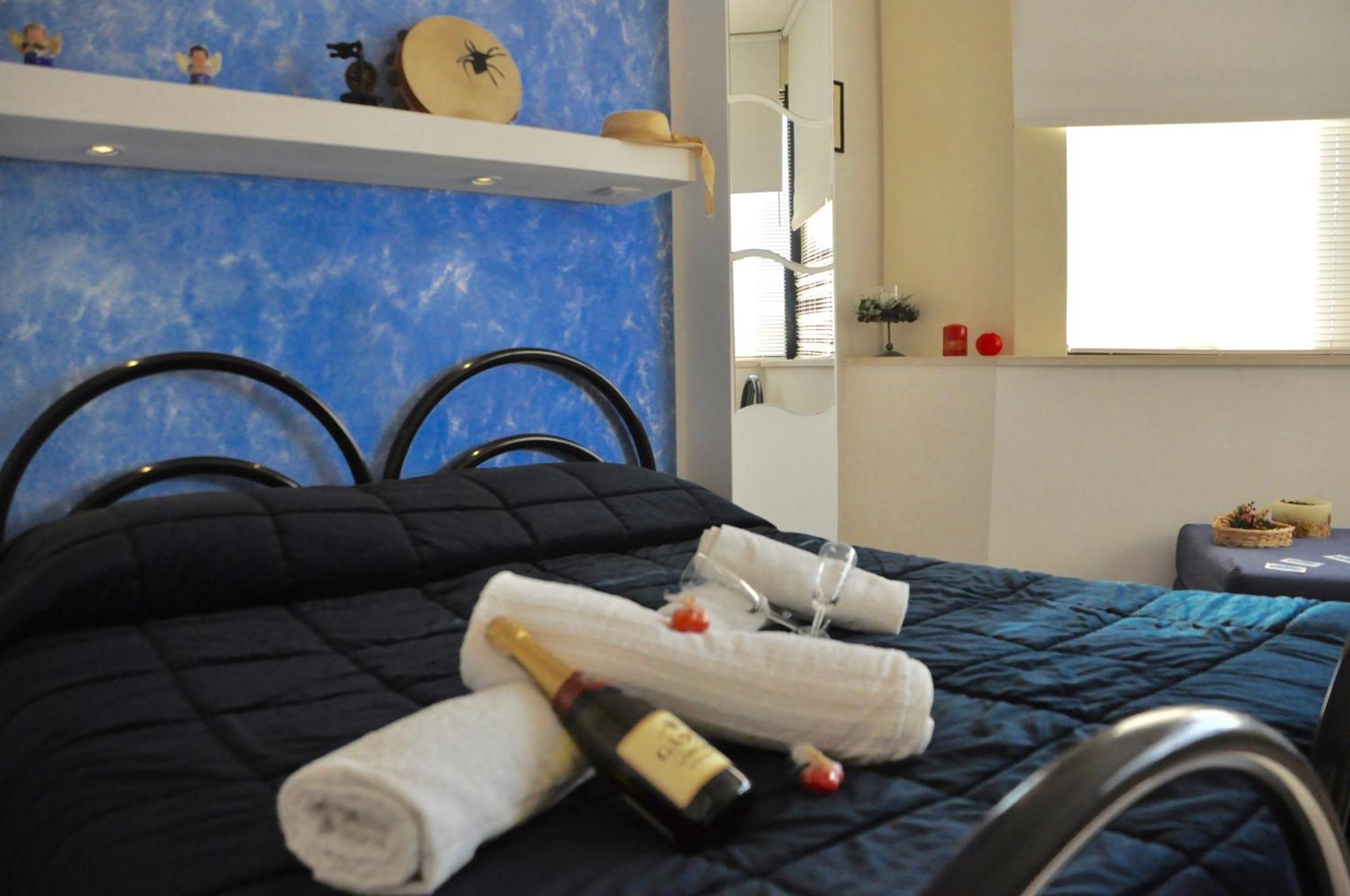 Lo Specchio Del Salento Bed and Breakfast Lecce Buitenkant foto