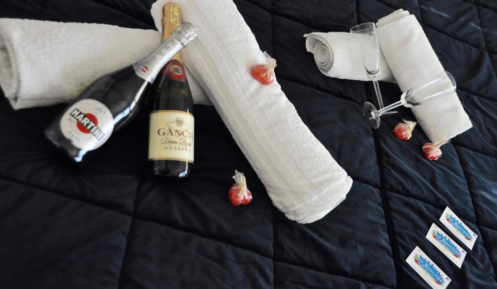 Lo Specchio Del Salento Bed and Breakfast Lecce Buitenkant foto