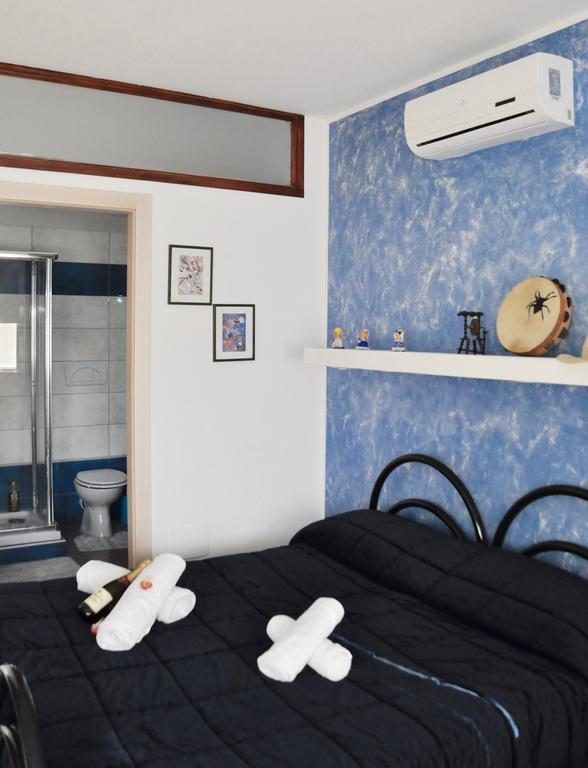 Lo Specchio Del Salento Bed and Breakfast Lecce Buitenkant foto